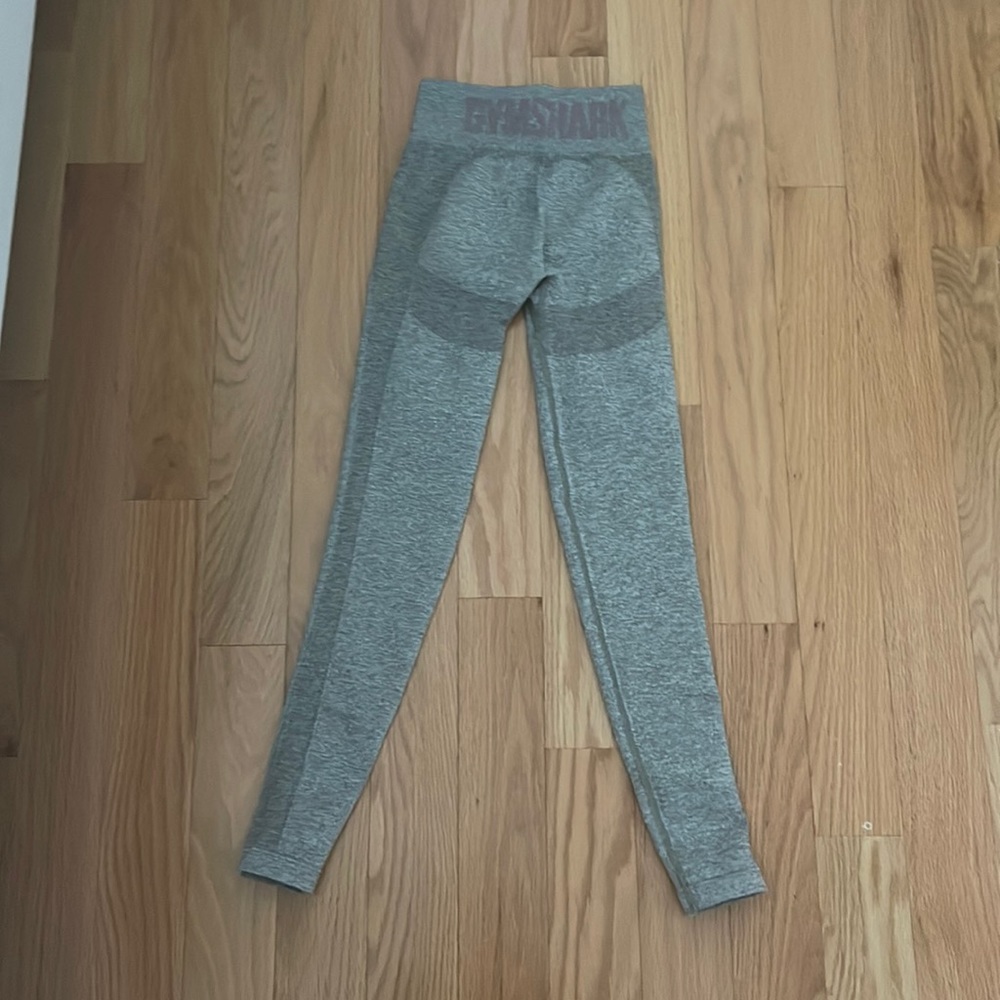 grey defining gym shark leggings